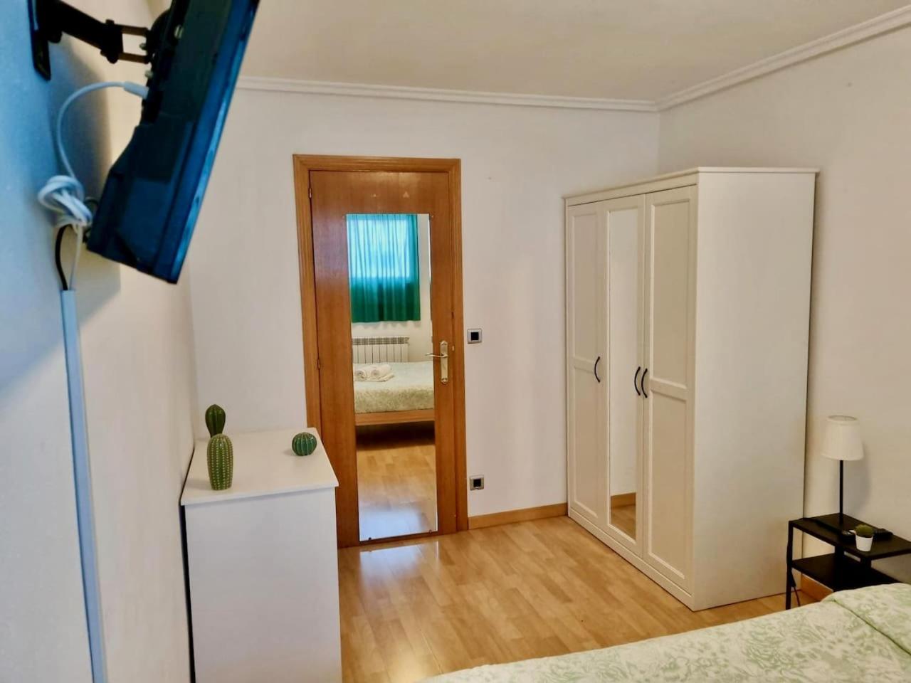 Apartamento Daniel Zaragoza Saragoça Exterior foto